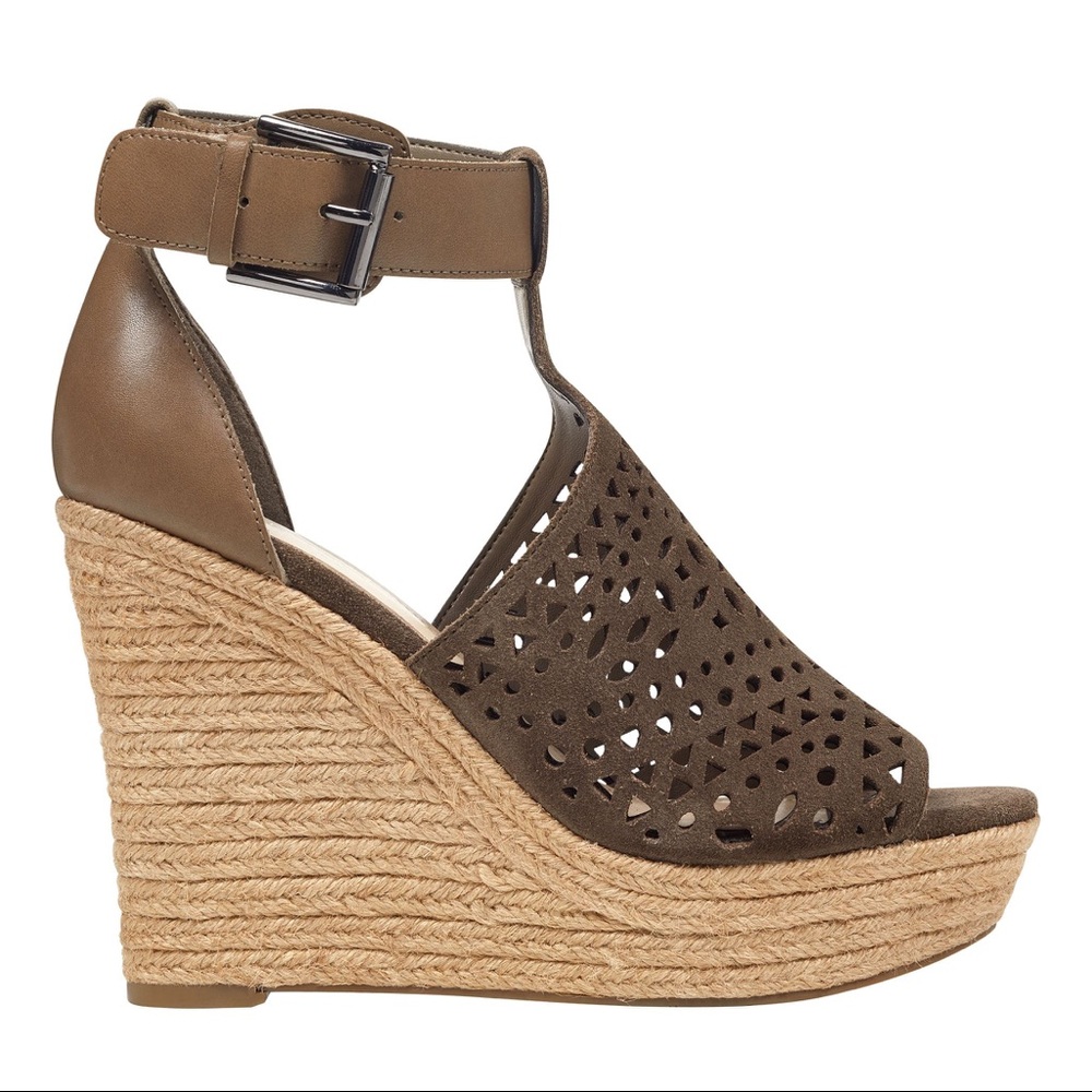 Marc Fisher taupe Suede Hasina wedges size 6.5 NIB